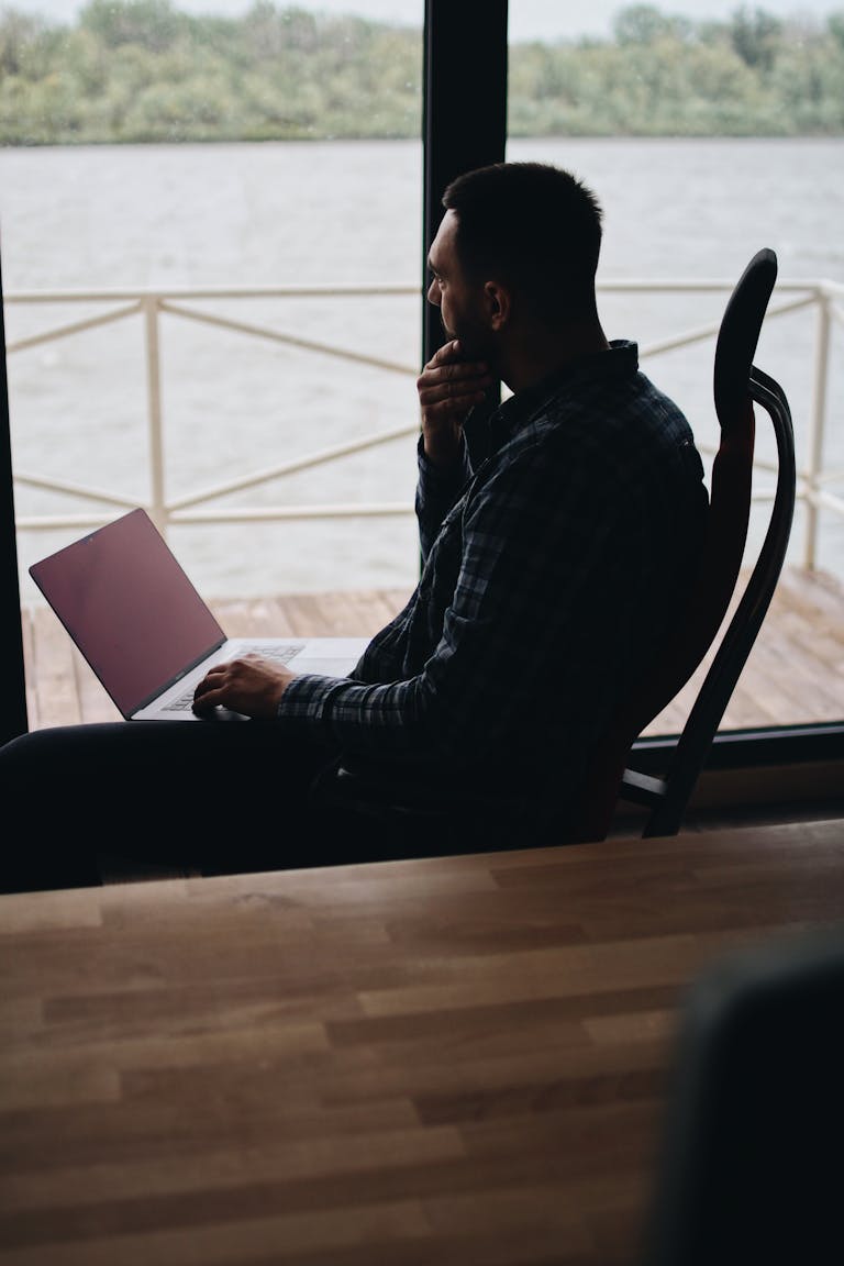 How Digital Detox Can Improve Your Productivity
